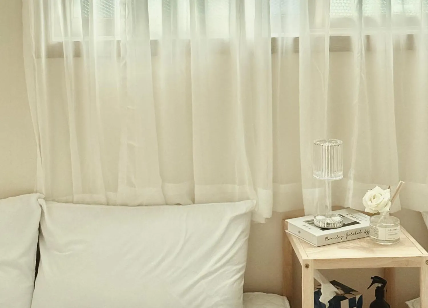 Stay, Lovelee Seoul