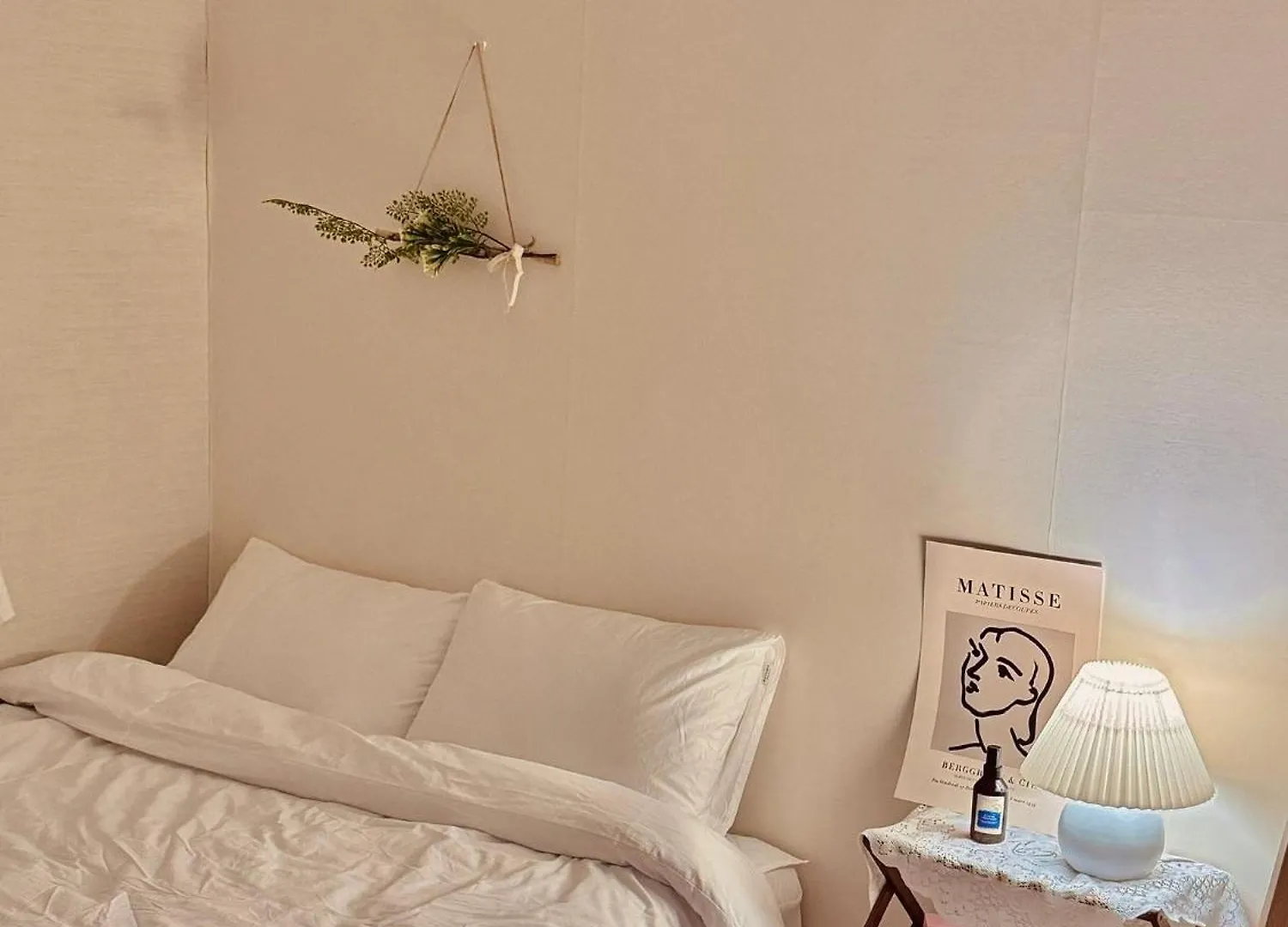 Stay, Lovelee Seoul