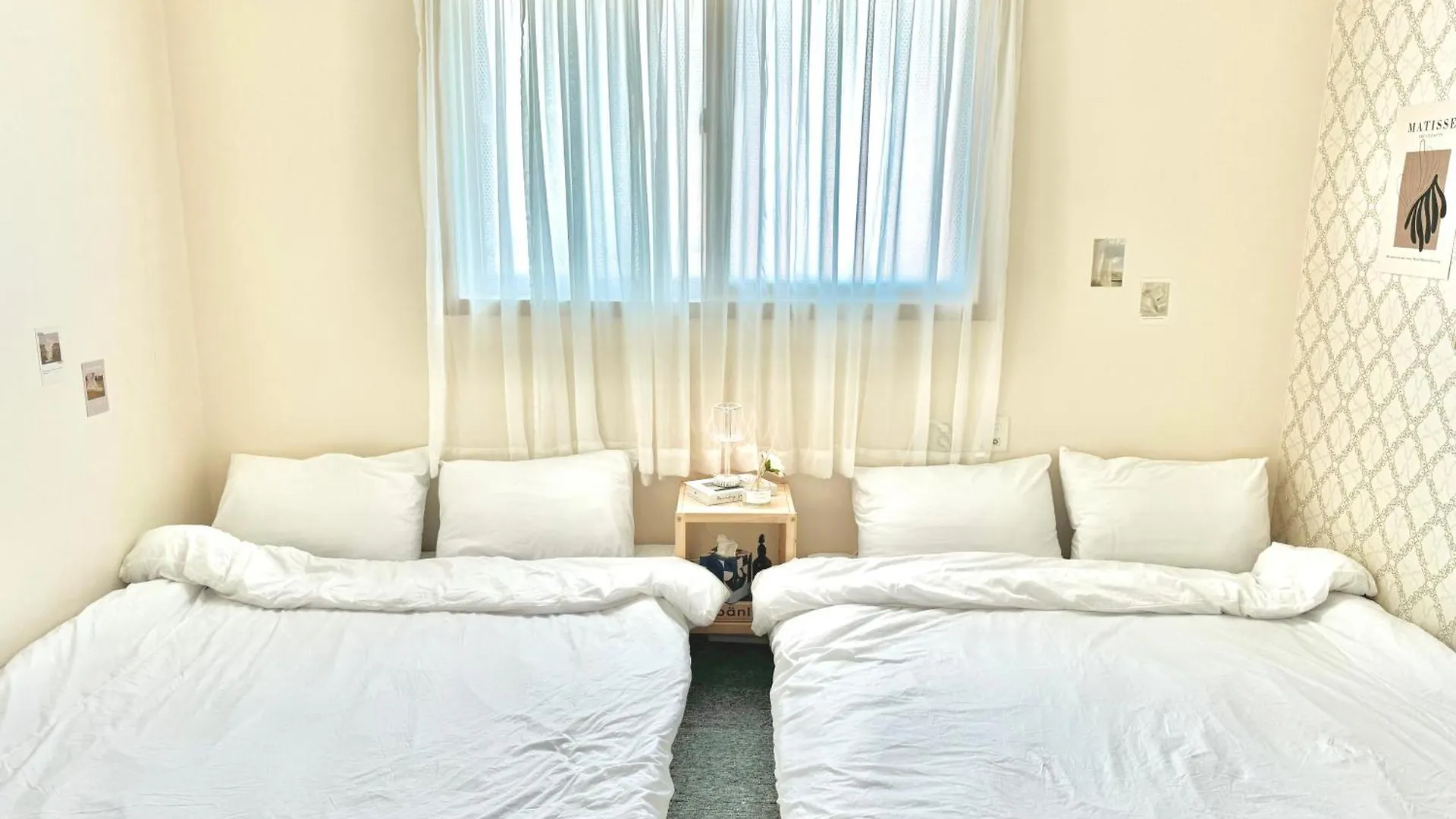 Stay, Lovelee Seoul